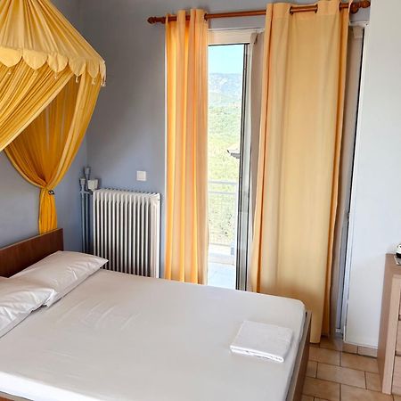 Bay Holiday Hotel & Spa Karavomilos  Екстер'єр фото