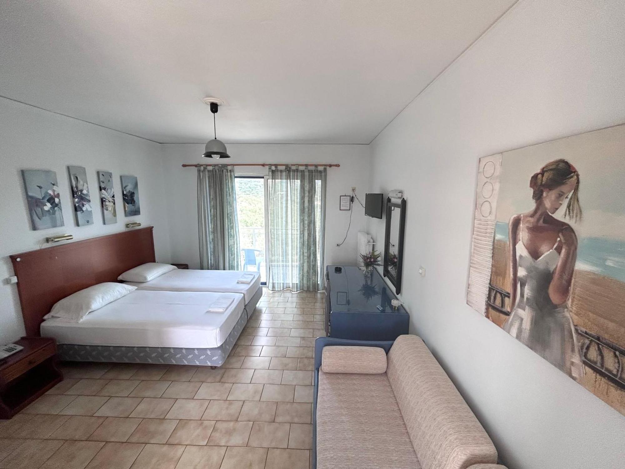 Bay Holiday Hotel & Spa Karavomilos  Екстер'єр фото