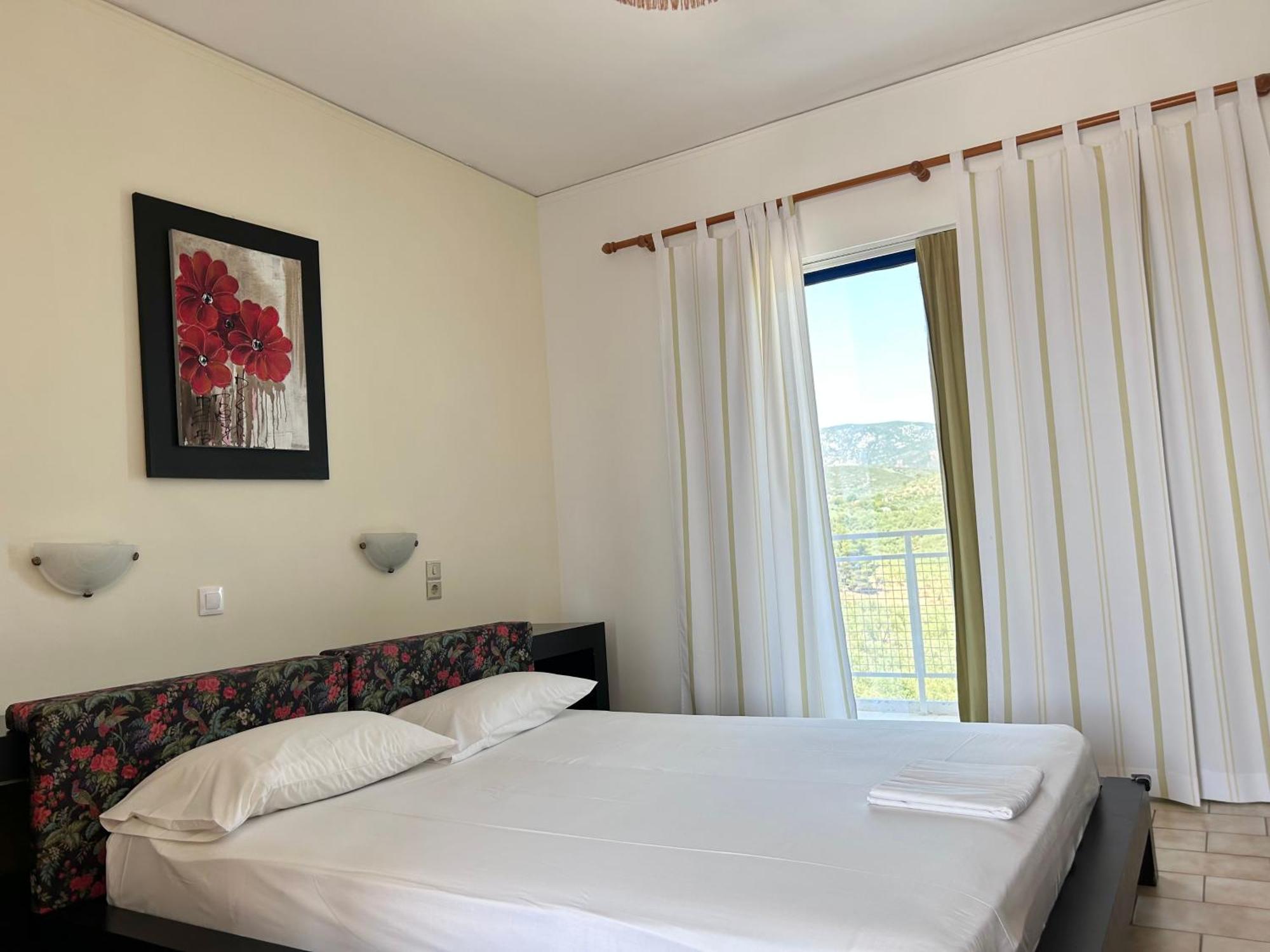 Bay Holiday Hotel & Spa Karavomilos  Екстер'єр фото